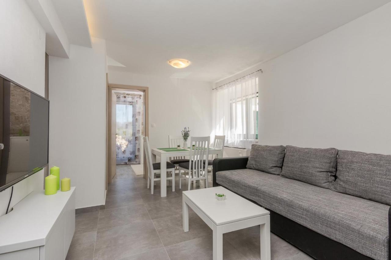Apartmani Mustaca Dvori بريفلاكا المظهر الخارجي الصورة